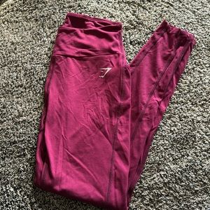 Gymshark pocket leggings soft brushed material Size M medium berry red purple